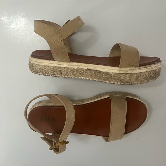 MIA Platform Sandal Beige | W7.5 - Picture 3 of 3